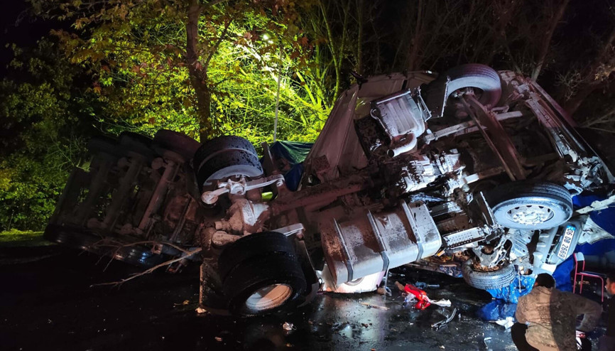 Korkunç ölüm Kaza yapan şoförün üzerine sülfürik asit döküldü, feci şekilde can verdi