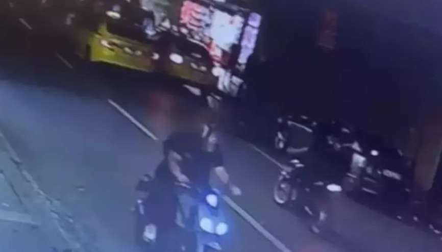 İstanbul Beşiktaş’ta midyeciye pompalı tüfekle düzenlenen saldırının kamera görüntüleri ortaya çıktı