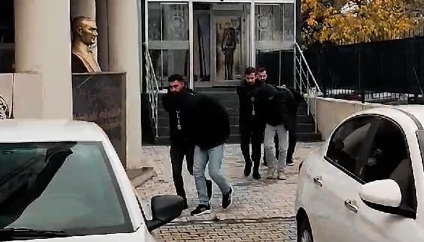 Otomobilde ele geçirilen uyuşturucuya 3 tutuklama