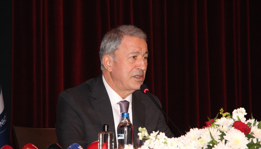 Hulusi Akar: Terörist neredeyse hedefimiz orası Hulusi Akar: Terörist neredeyse hedefimiz orası