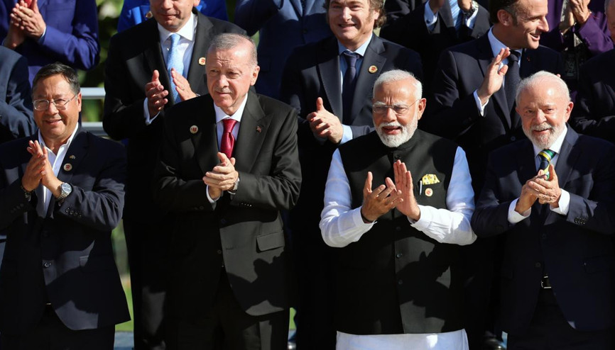 Cumhurbaşkanı Erdoğan G20 Zirvesinde bazı liderlerle bir araya geldi