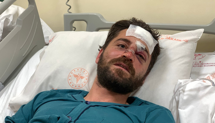 Rizedeki heyelanda yaralanan Zeki: Duvarlar yıkılmıştı Rizedeki heyelanda yaralanan Zeki: Duvarlar yıkılmıştı