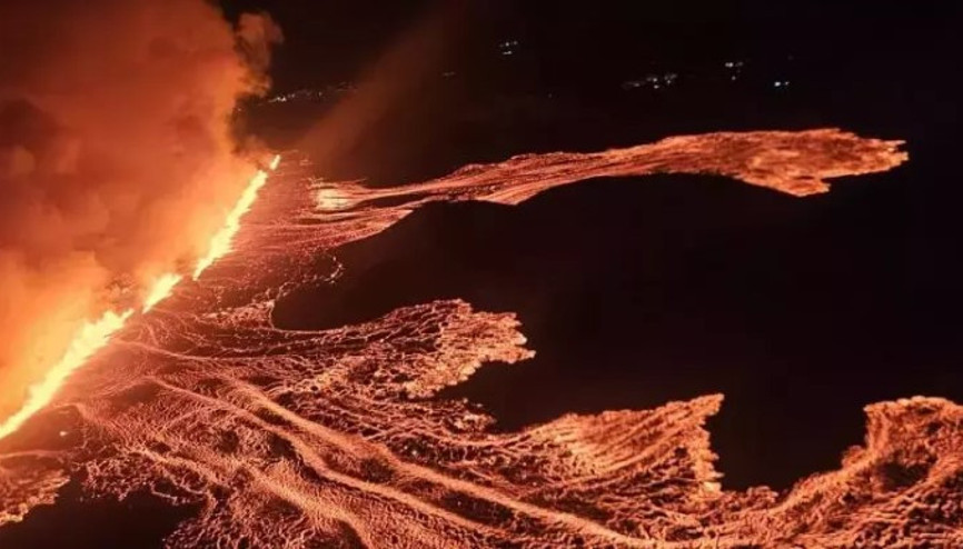 İzlanda’nın Reykjanes Yarımadası’ndaki yanardağ yeniden patladı