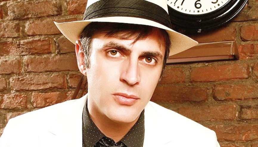 Teoman: Güzel kızları takip ediyorum