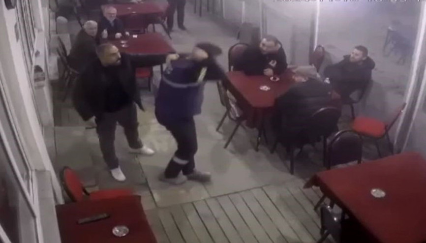 Tekirdağda kahvehanede bir kişiyi bacağından vurdu