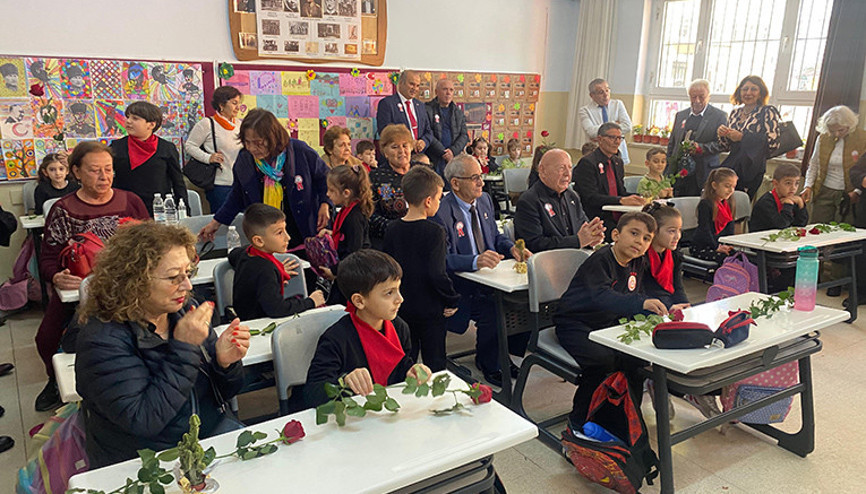 101 yıllık ilkokulun geleneği: Emekli öğretmenlere vefa kahvaltısı 101 yıllık ilkokulun geleneği: Emekli öğretmenlere vefa kahvaltısı