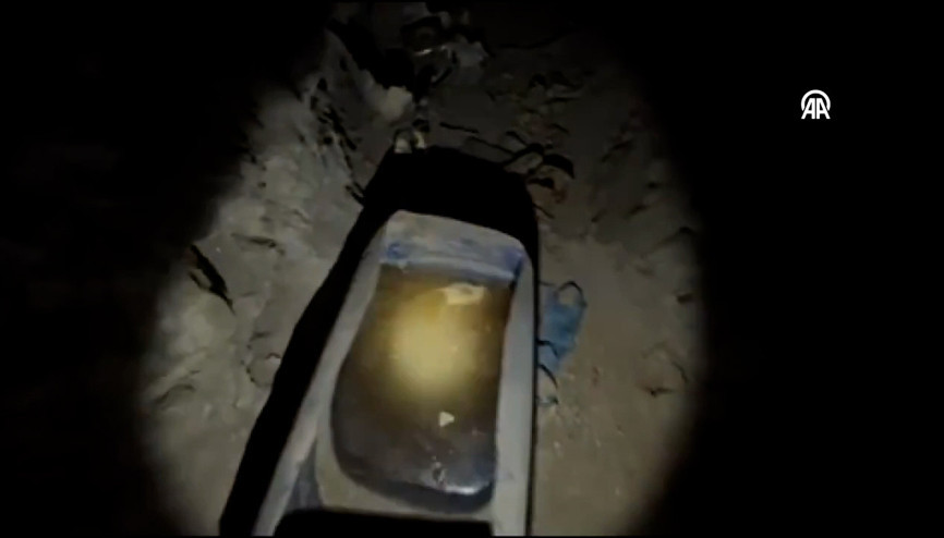 Irakın kuzeyinde teröristlere ait mağarada yaşam ve muhtelif malzeme ele geçirildi