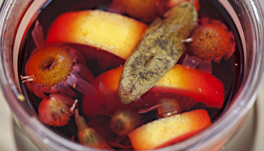 İçimizi ısıtıyor, bağışıklığa fayda sağlıyorlar ama... Kış çaylarını tüketirken dikkat