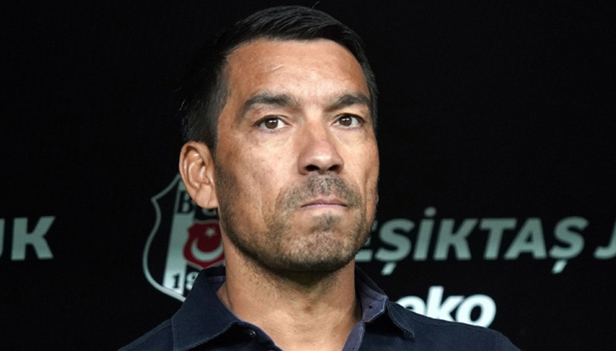 Beşiktaşta Aybaba ve Friedel gitti, Bronckhorst’a 2 maç süre verildi