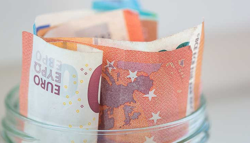 Almanlar 9 ayda 3.2 milyar Euro bağışladı Almanlar 9 ayda 3.2 milyar Euro bağışladı