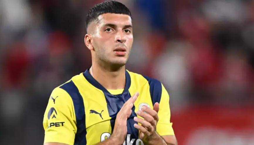 Slavia Prag maçında gözler Oğuz Aydın’ı arıyor Oğuz Aydın UEFA listesinde yok mu, listeye yazılmadı mı