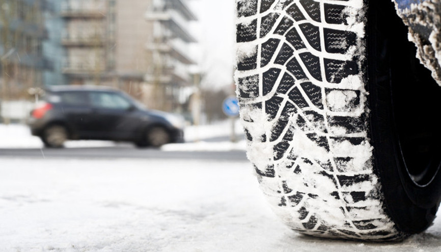 Kış lastiği ne zaman takılacak Hususi araçlarda kış lastiği zorunlu mu, cezası var mı Bu bilgi hayat kurtarıyor Kış lastiği ne zaman takılacak Hususi araçlarda kış lastiği zorunlu mu, cezası var mı Bu bilgi hayat kurtarıyor