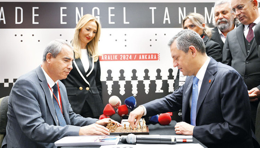 CHPde görme engelliler satranç turnuvası