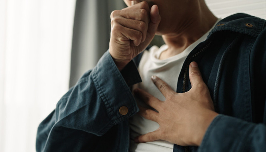 Öksürüğünüzün sebebi bunlar olabilir... Grip dışında öksürüğe yol açan 13 neden