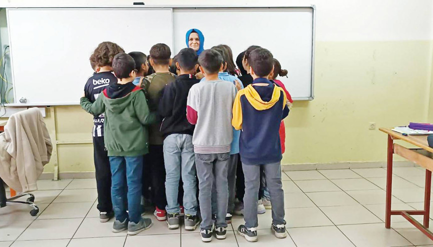 Öğretme aşkıyla hayata tutundu Öğretme aşkıyla hayata tutundu