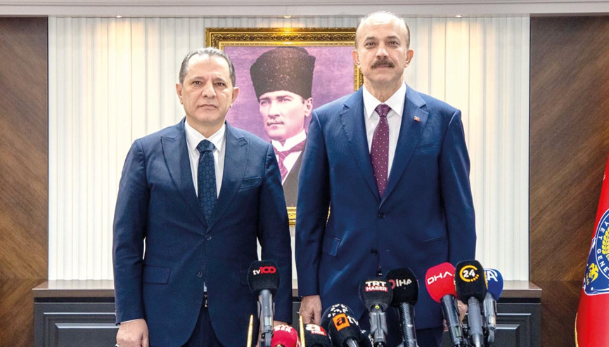 İstanbul Emniyeti’nde bayrak değişimi