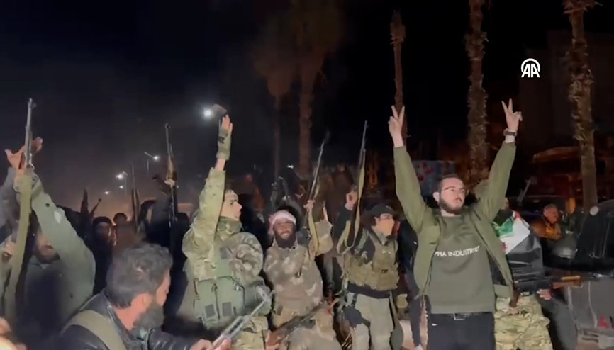 Rejim karşıtı silahlı gruplar, Humus kent merkezine hakim oldu