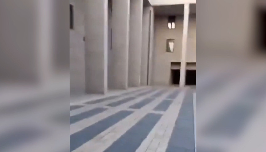 Suriye’de rejiminin devrilmesi sonrası Şam’daki cumhurbaşkanlığı sarayına girildi