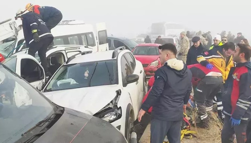 Van’da zincirleme trafik kazası
