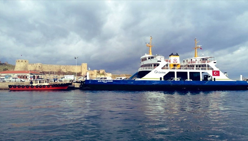 Bozcaada feribot seferlerine fırtına engeli