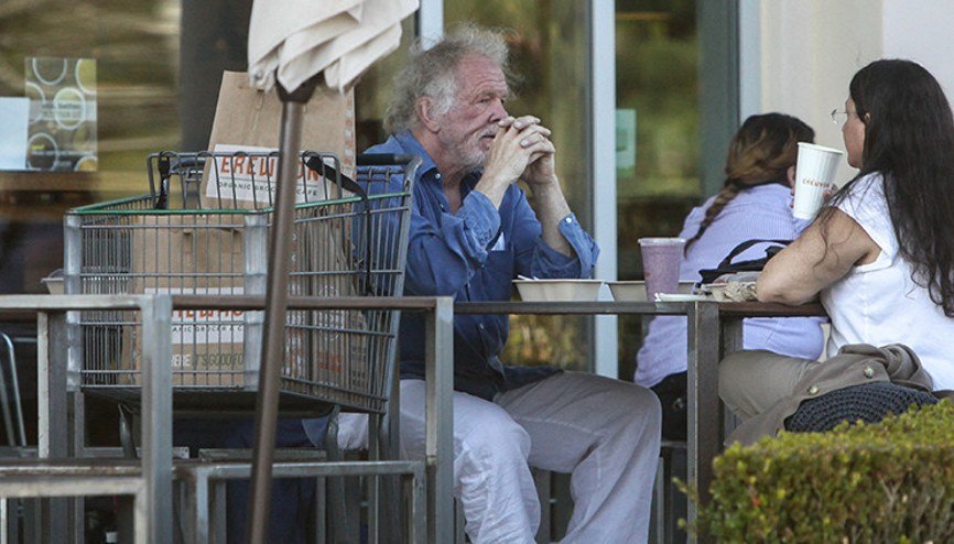 Efsane oyuncu 83 yaşında setlere geri döndü