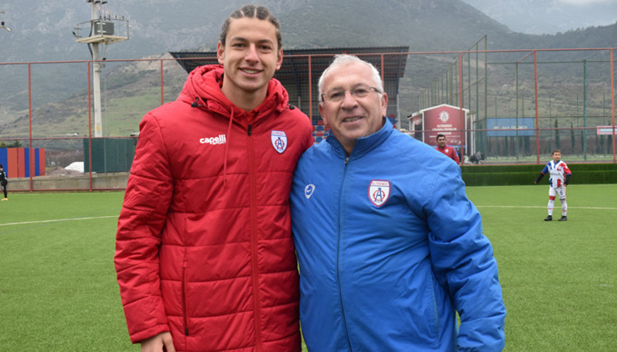 Seyit Mehmet Özkandan Enis Destan adına özür