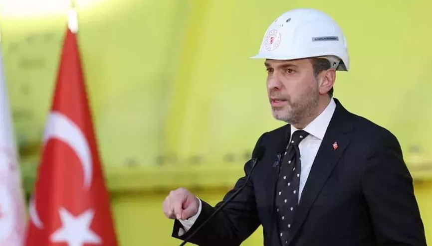 Bakan Bayraktar: İnşallah burada gördüğünüz ilk reaktörü, üniteyi 2025’te deneme üretimine alacağız Bakan Bayraktar: İnşallah burada gördüğünüz ilk reaktörü, üniteyi 2025’te deneme üretimine alacağız