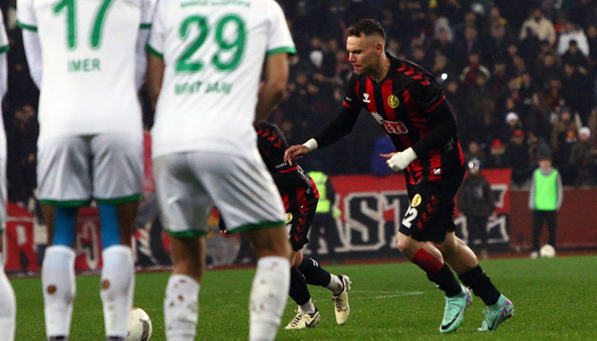 Eskişehirspor zirveye yükseldi Rekor...