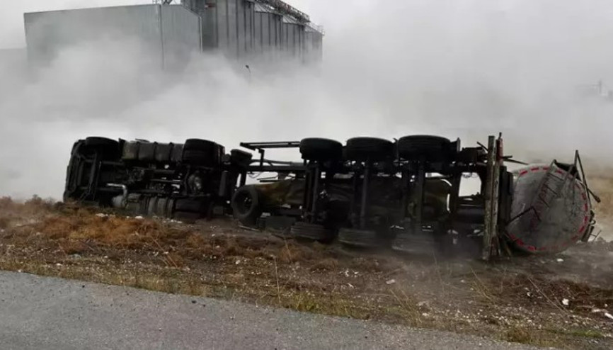 Konya’da asit tankeri devrildi: 1 ölü