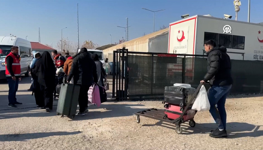 Türkiyedeki Suriyelilerin ülkelerine dönüşü sürüyor