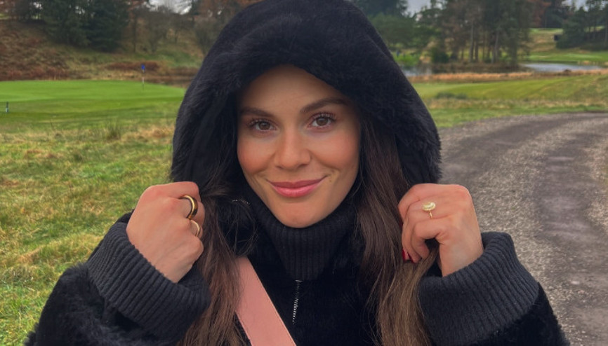 Ünlü şefin kızı yakında gelin oluyor... Sevgilisi nişan yüzüğünde biraz ucuza kaçmış Ünlü şefin kızı yakında gelin oluyor... Sevgilisi nişan yüzüğünde biraz ucuza kaçmış