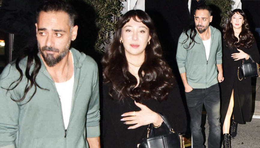 Sevgilisi ile el ele