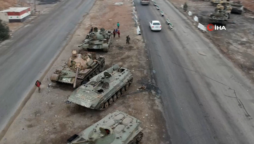 Esad’dan geriye Şam’ın girişine konuşlandırdığı tanklar kaldı