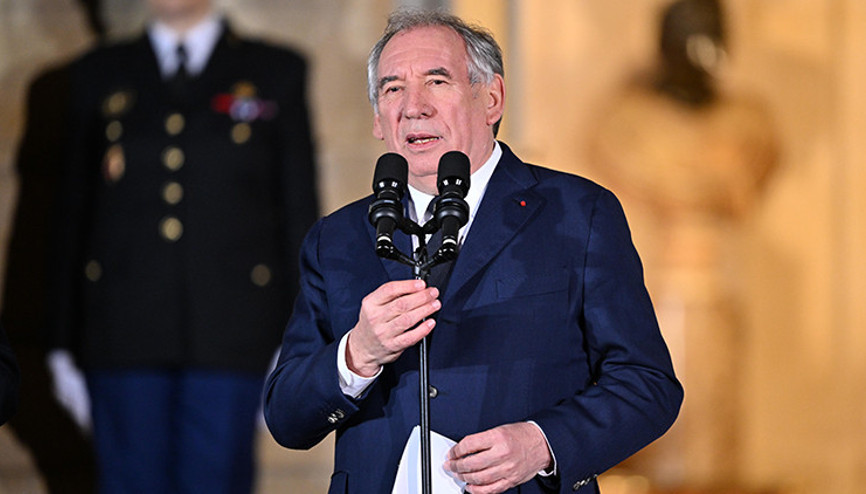 Fransada Başbakan Bayrou yeni hükümeti kurdu