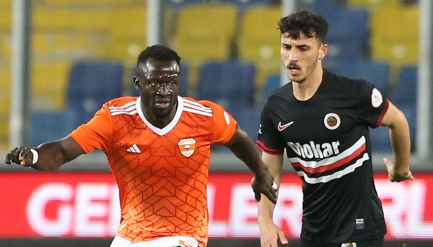 Adanaspor, Ankarada 2 golle kazandı