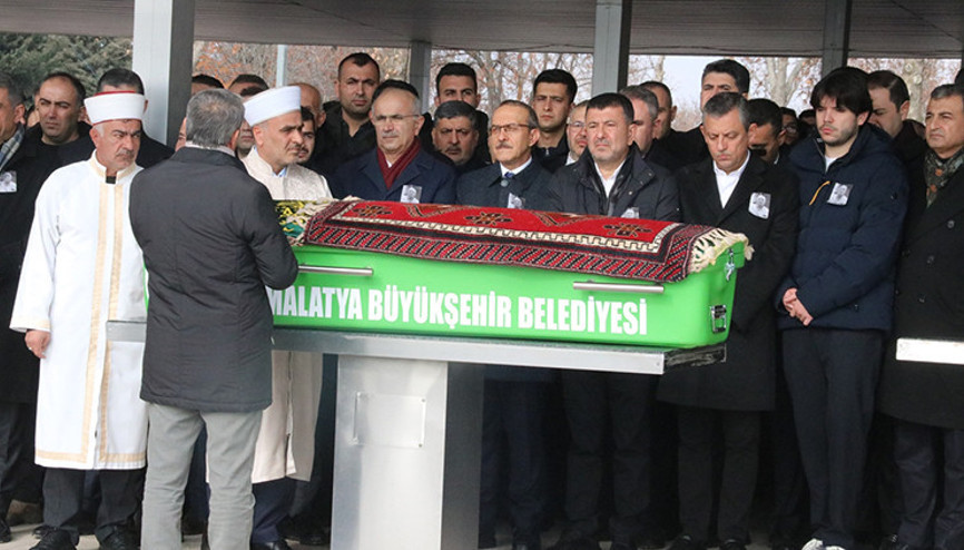 CHP Genel Başkanı Özel, Veli Ağbabanın babasının cenazesine katıldı