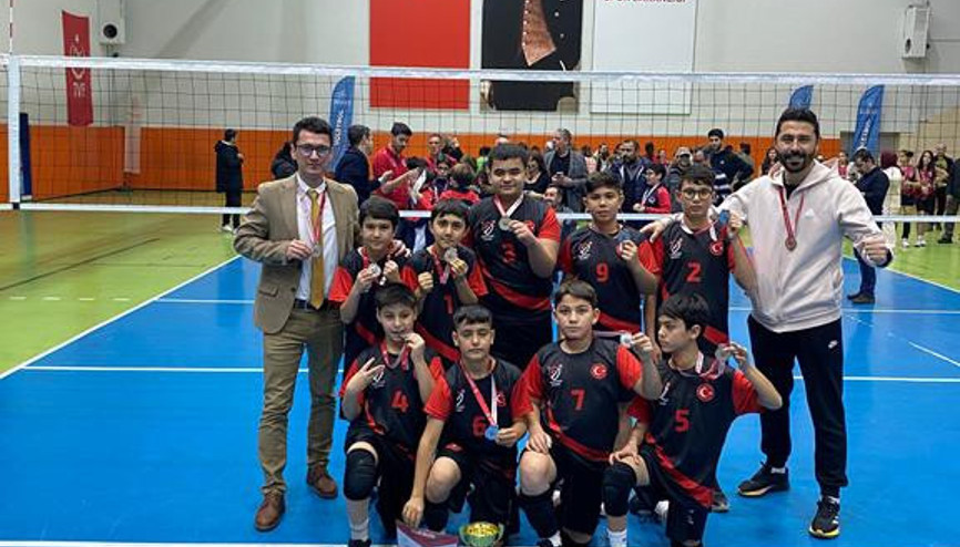 Büyüklere karşı kıyasıya mücadele