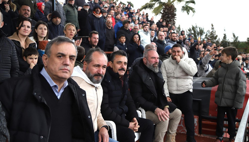 Dikili Belediyespor şampiyonluğunu ilan etti