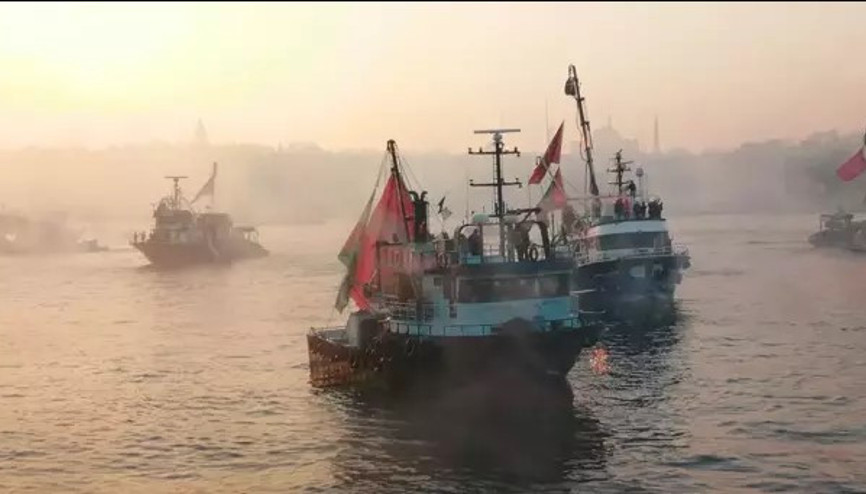 Filistin’e destek eylemine balıkçılar tekneleriyle katıldı