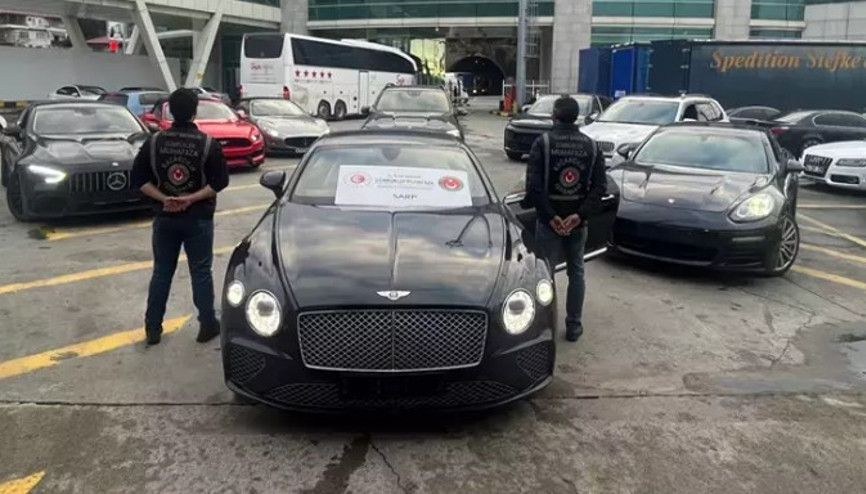 Gümrükler Muhafaza ekipleri 11 ildeki operasyonlarda 50 lüks araca el koydu