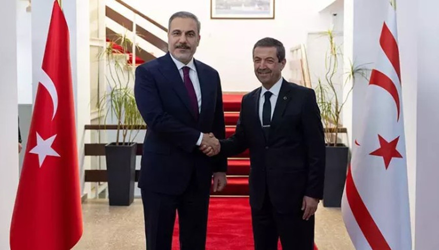 Dışişleri Bakanı Hakan Fidan, KKTC’de mevkidaşı Ertuğruloğlu ile görüştü Dışişleri Bakanı Hakan Fidan, KKTC’de mevkidaşı Ertuğruloğlu ile görüştü