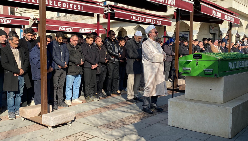 Kanalizasyon kazısındaki göçükte ölen 2 işçi toprağa verildi