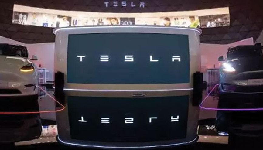 Tesla, ABDde yaklaşık 240 bin aracını geri çağırdı