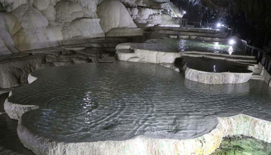 Yer altındaki gizli Pamukkale... Kaklık Mağarasına ziyaretçi akını