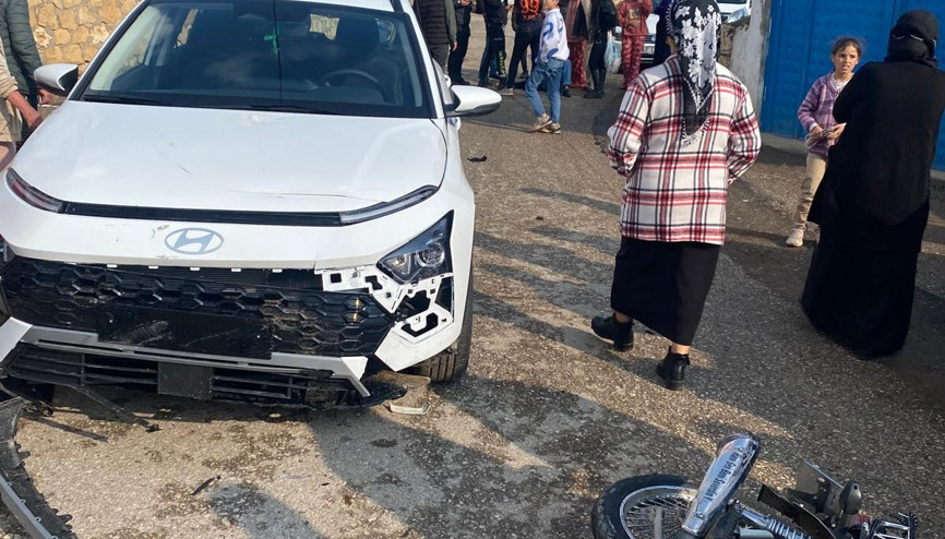 Mardinde otomobil ile çarpışan motosikletteki 2 kişi yaralandı