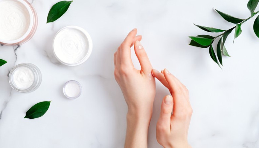 Kış aylarında cilt bakımı: Dermatologdan altın öneriler