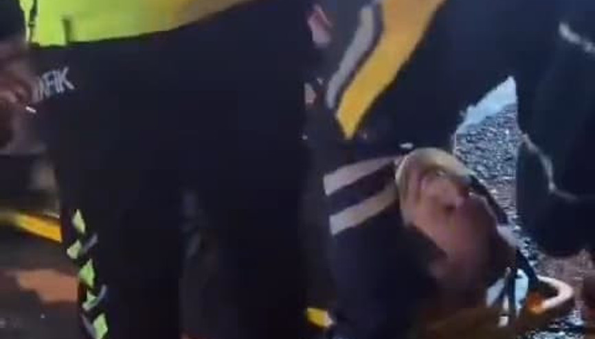 İstanbul-Bakırköy’de yolun karşısına geçerken otomobilin çarptığı kişi yaralandı