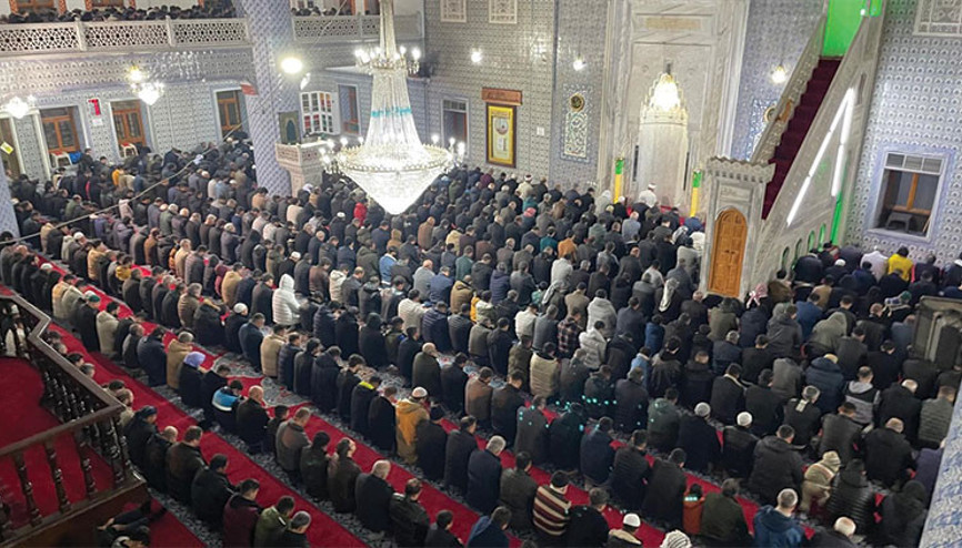 Tüm yurtta Miraç Kandili dualarla idrak edildi Tüm yurtta Miraç Kandili dualarla idrak edildi