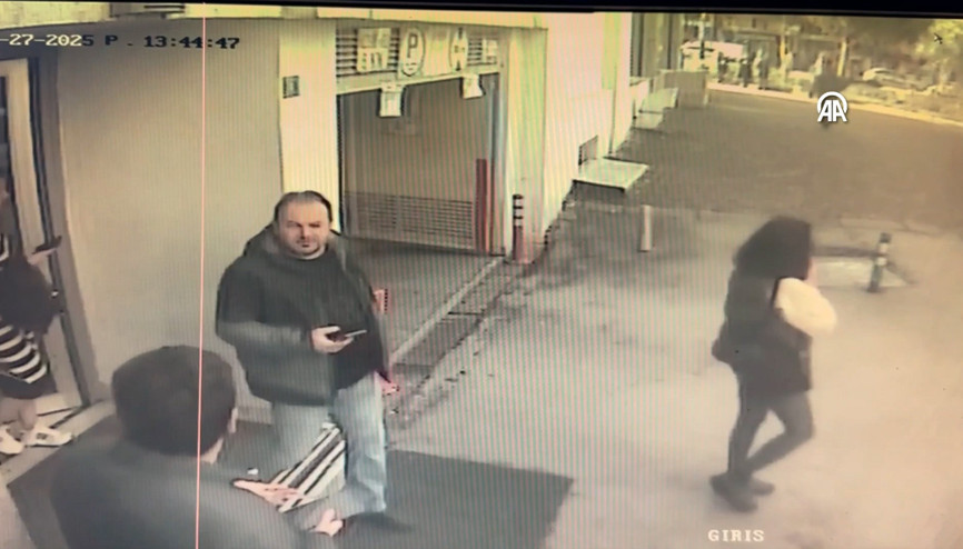 Bursada deprem anı ve yaşanan panik kamerada