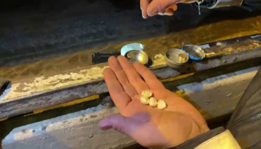 Pendikte otomobilde uyuşturucu bulundu